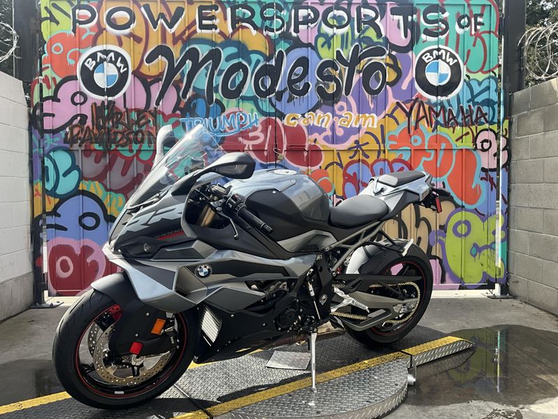 2025 BMW S 1000 RR Image 6