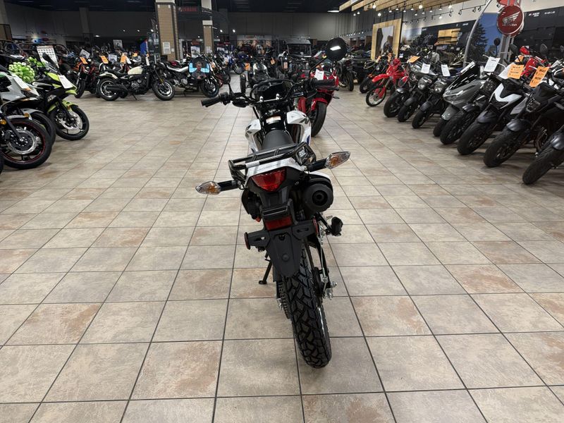 New 2025 Honda XR150L Image 16