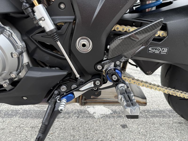 2025 BMW M 1000 XR Competition 