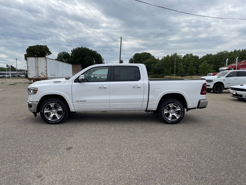 2022 RAM 1500 Laramie Crew Cab 4x4 5