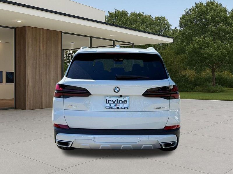New 2026 BMW X5 xDrive40iImage 11