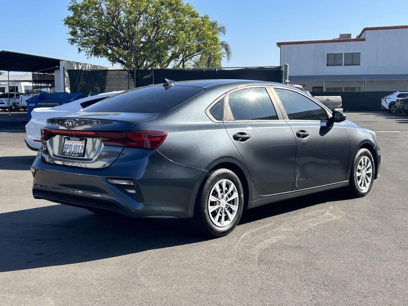 2020 Kia Forte FEImage 3