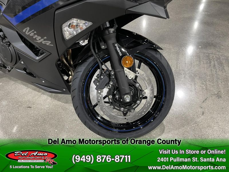 2025 Kawasaki NINJA 500 SE ABS Image 12