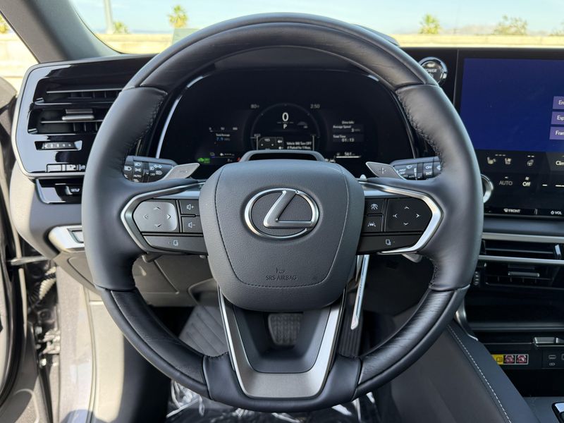 New 2026 Lexus RX 450h+ LuxuryImage 21