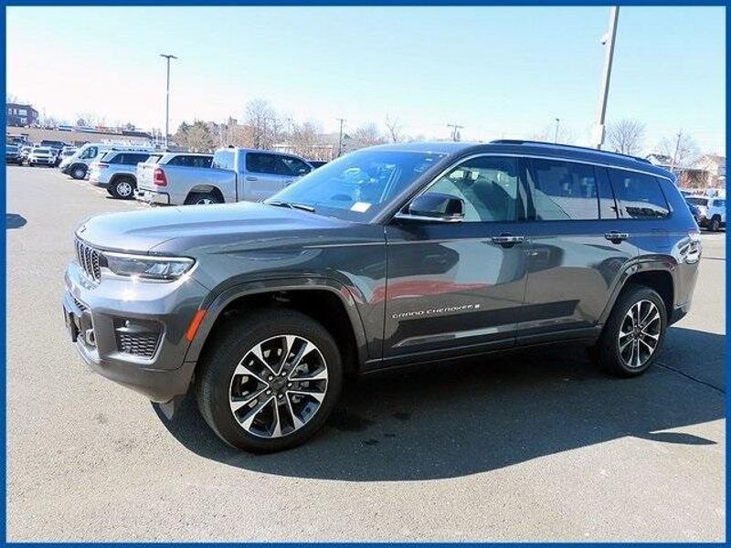 2021 Jeep Grand Cherokee L OverlandImage 1