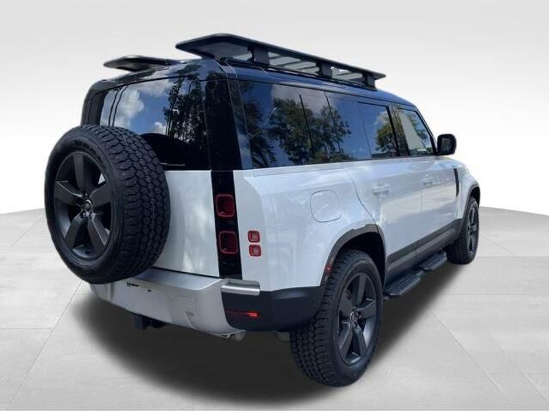 2025 Land Rover Defender S