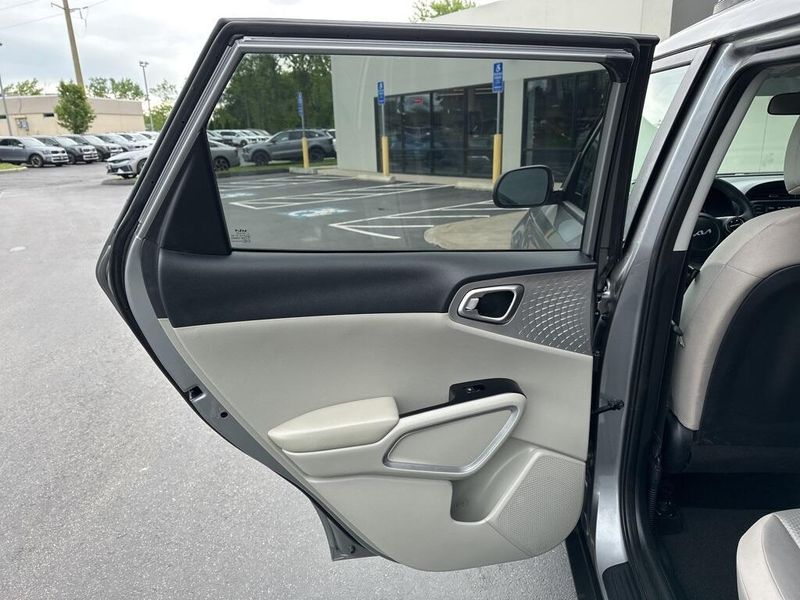 2023 Kia Soul LXImage 20