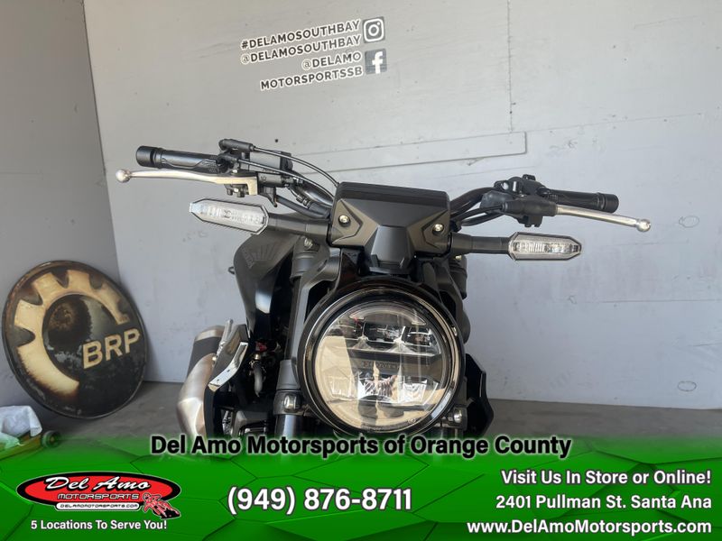 2025 Honda CB300R ABS Image 3