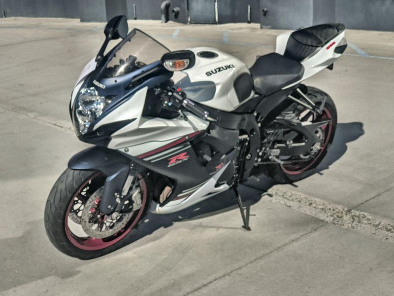 Used 2025 Suzuki GSX-R600 CA Image 13