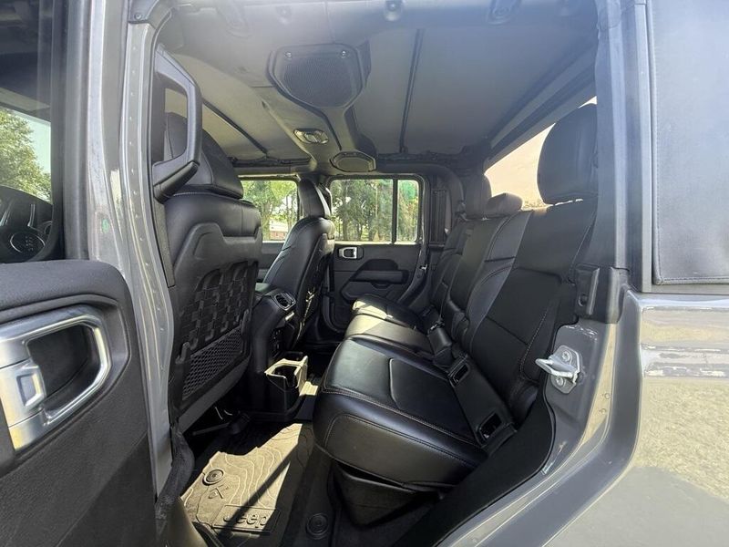2021 Jeep Gladiator Mojave photo 11