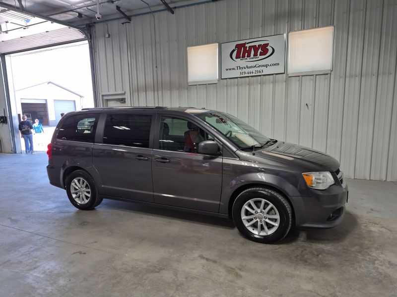 2019 Dodge Grand Caravan SXTImage 2