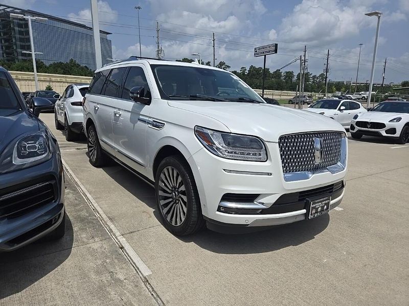 2021 Lincoln Navigator ReserveImage 2
