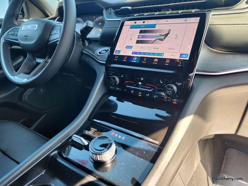 New 2025 Jeep Grand Cherokee L Limited 4x4