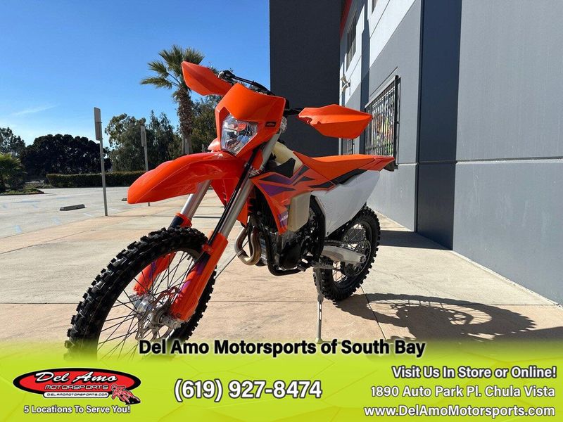 2024 KTM 500 XW-F  in a ORANGE exterior color. Del Amo Motorsports of South Bay (619) 547-1937 delamomotorsports.com 