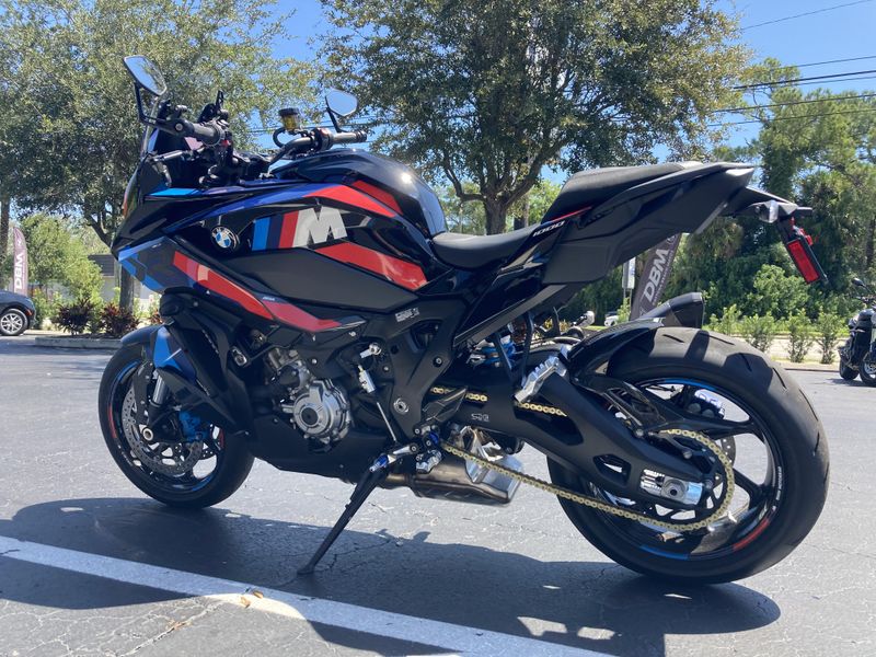 2025 BMW M 1000 XR