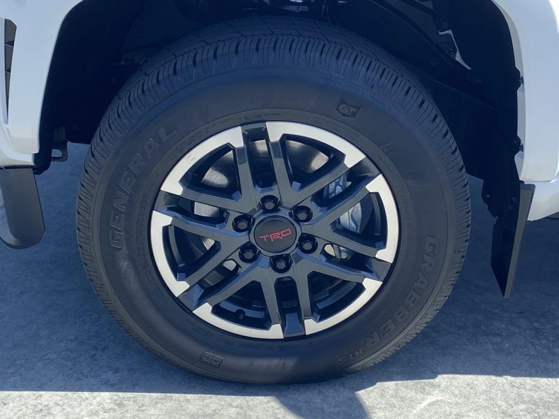 2024 Toyota Tacoma TRD SportImage 10