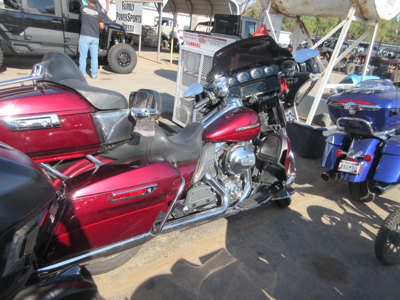 USED 2016 HARLEY ELECTRA GLIDE ULTRA LIMITED Image 3