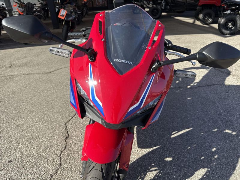 Used 2025 Honda CBR500R Image 12
