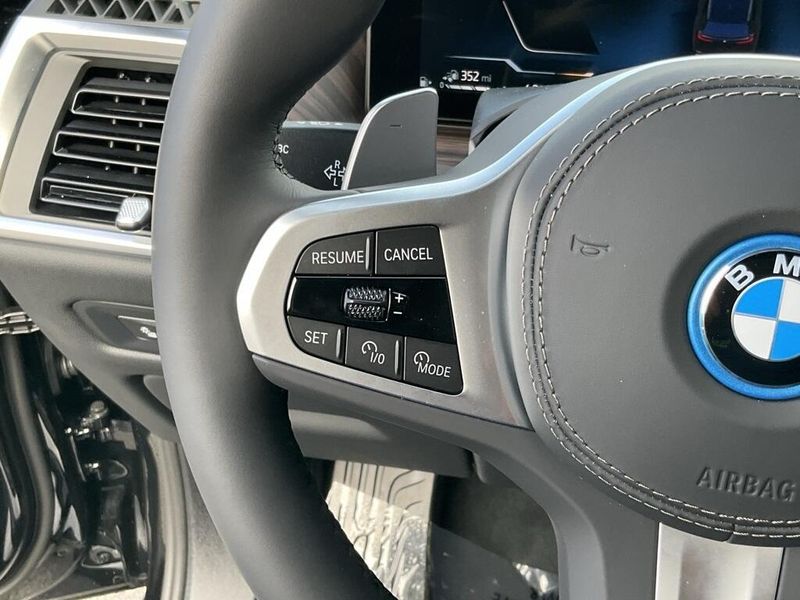 2025 BMW X5 xDrive50eImage 23