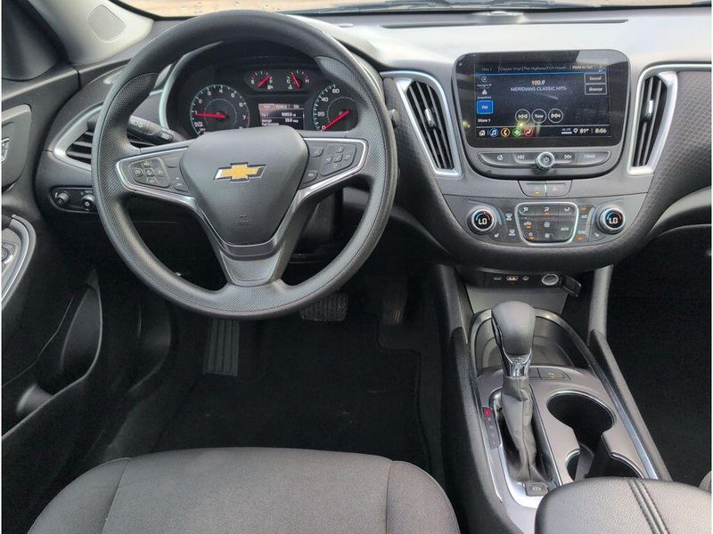 Used 2024 Chevrolet Malibu LTImage 32