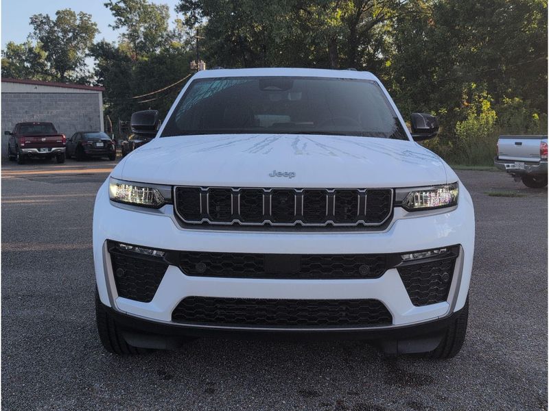 New 2027 Jeep Grand Cherokee LimitedImage 8