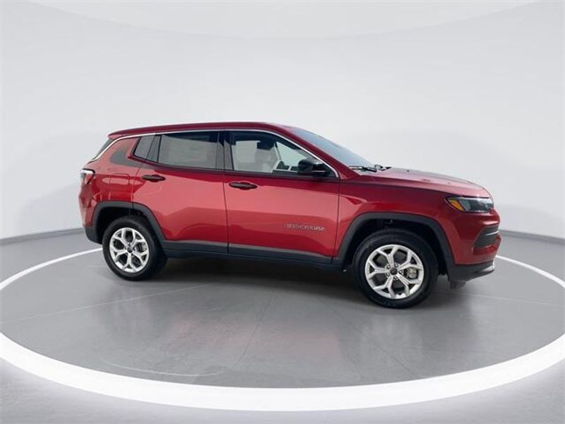 2025 Jeep Compass Sport 4x4Image 9