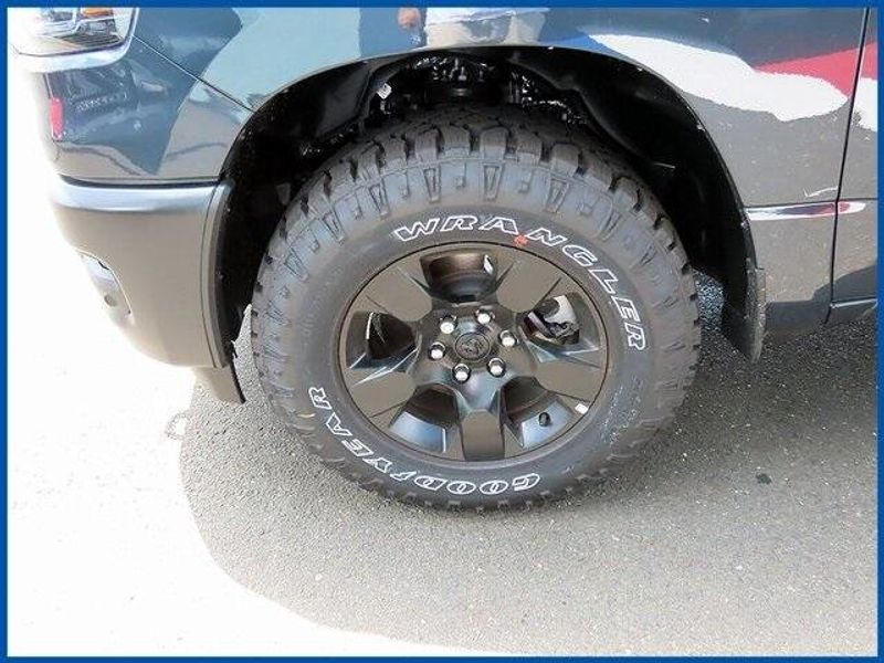 New 2025 RAM 1500 Image 4