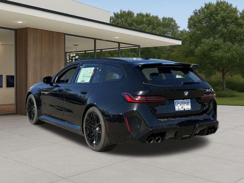 New 2026 BMW M5 BaseImage 12