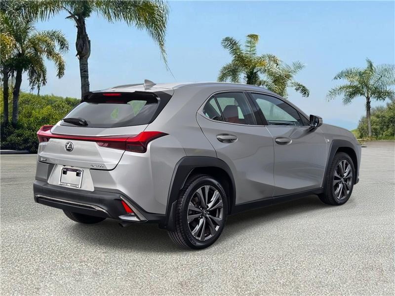 2019 Lexus UX 200 F SPORT photo 4