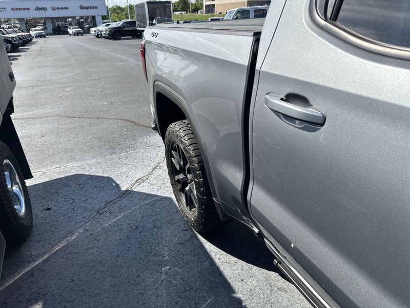 2023 GMC Sierra 1500 ElevationImage 6