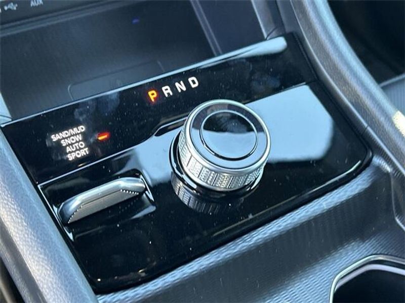 New 2025 Jeep Grand Cherokee Limited 4x4Image 21