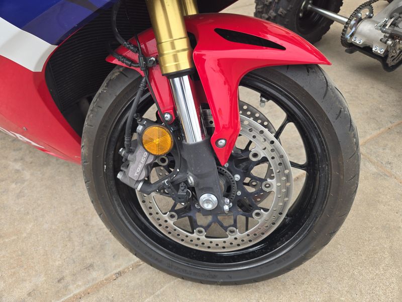 USED 2024 HONDA CBR1000RR BASE Image 12