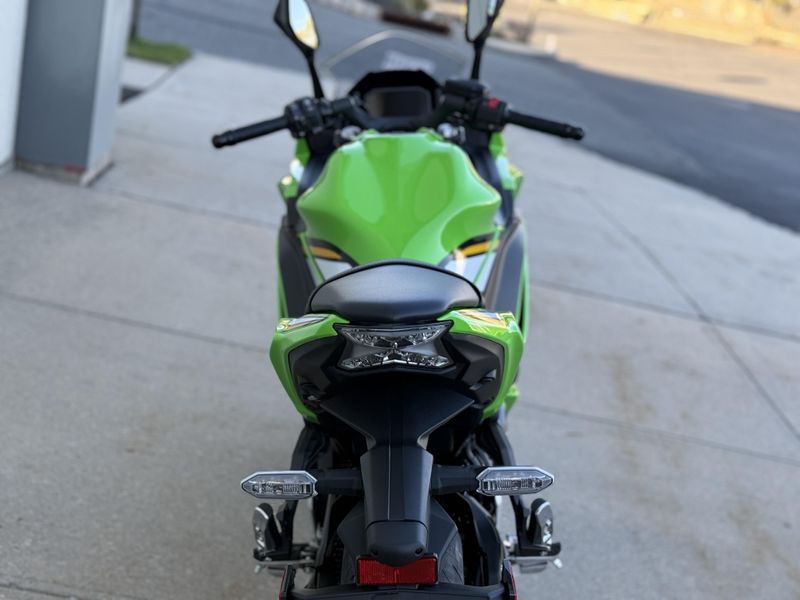 2025 Kawasaki NINJA 650 KRT Edition ABSImage 3