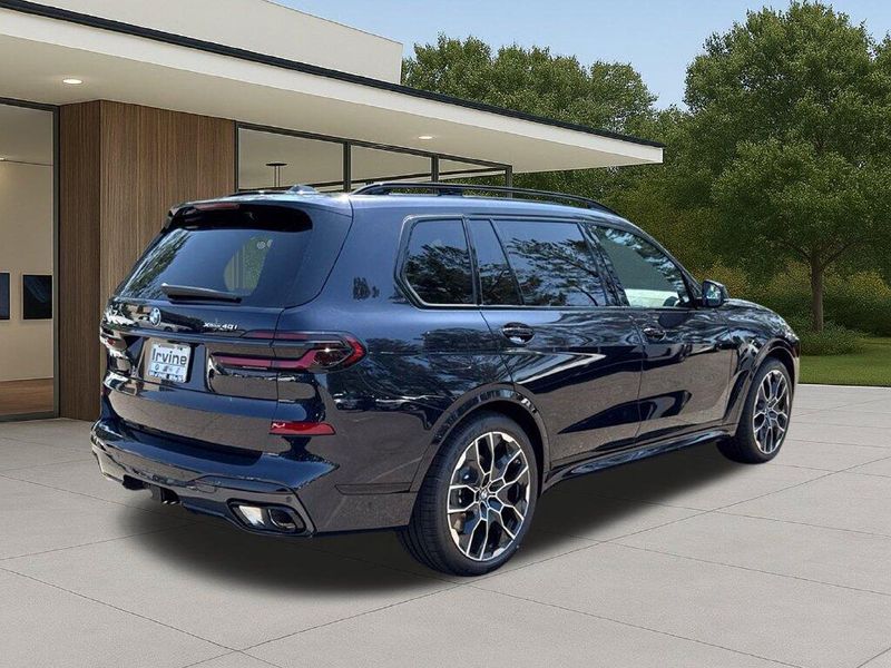 New 2027 BMW X7 xDrive40iImage 8
