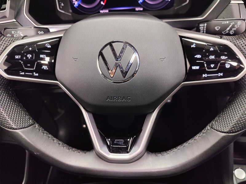 Used 2024 Volkswagen Tiguan AWD SEL R-Line w/Sunroof/NavImage 33