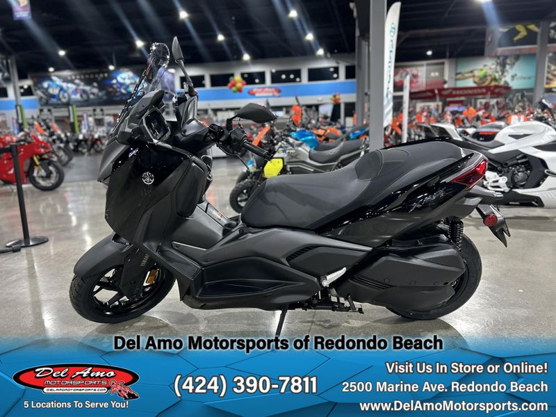 2025 Yamaha Xmax Image 14