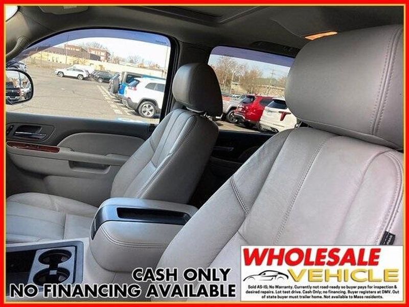 2012 GMC Yukon XL 1500 SLT 1500Image 16
