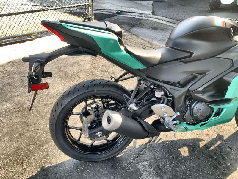 New 2026 Yamaha YZF-R3 ABS Image 15