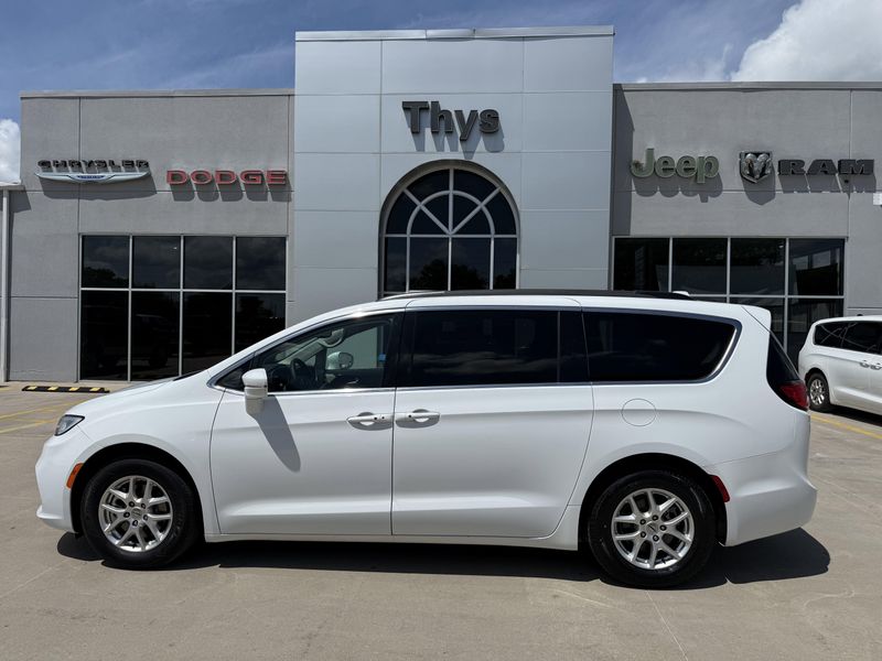 Used 2022 Chrysler Pacifica Touring LImage 33