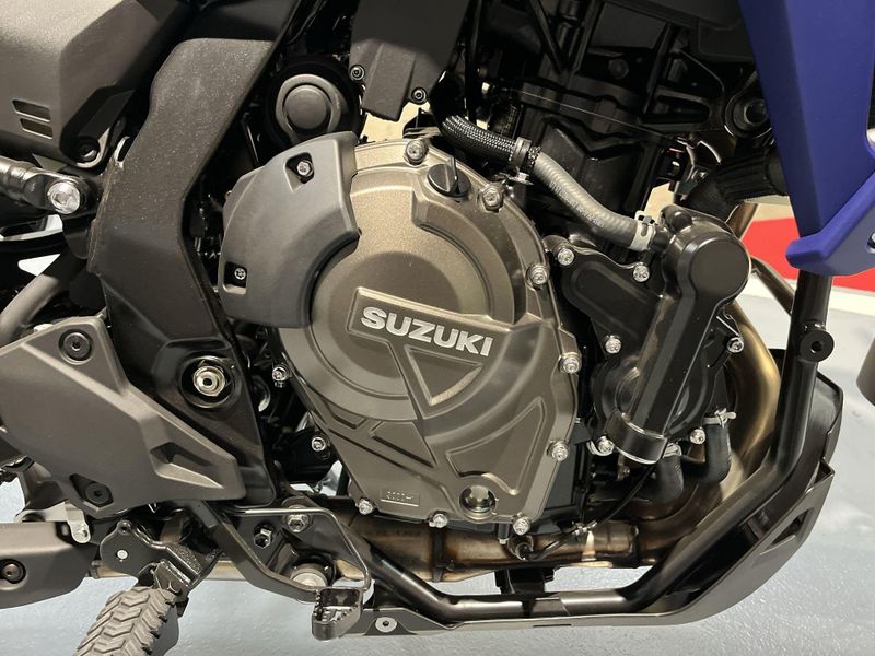 2024 Suzuki V-STROM 800DE Image 15