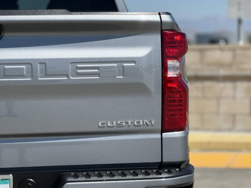 Used 2024 Chevrolet Silverado 1500 CustomImage 12