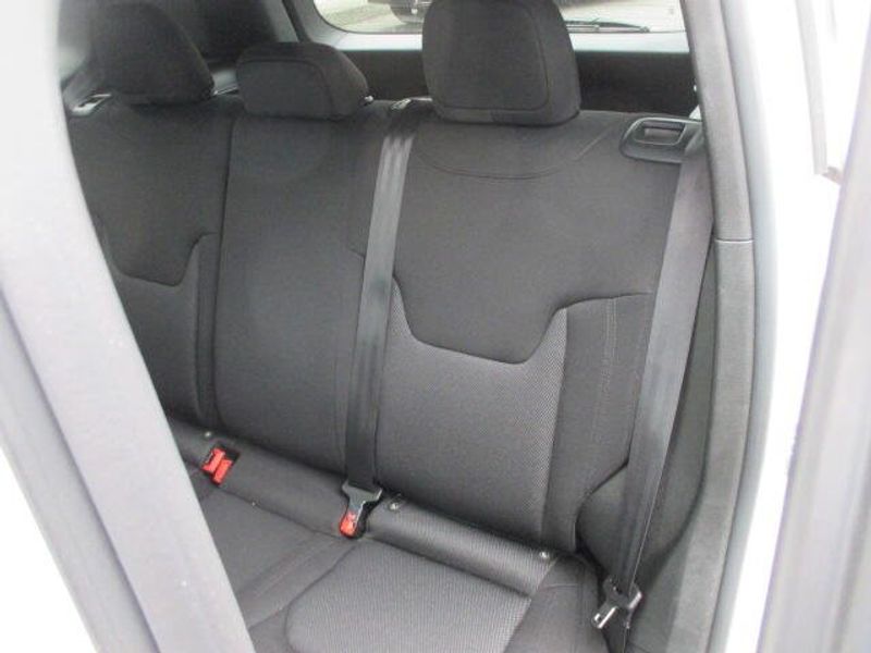 Used 2023 Jeep Renegade LatitudeImage 21