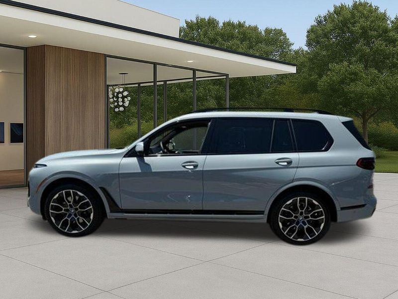 Used 2026 BMW X7 xDrive40iImage 12