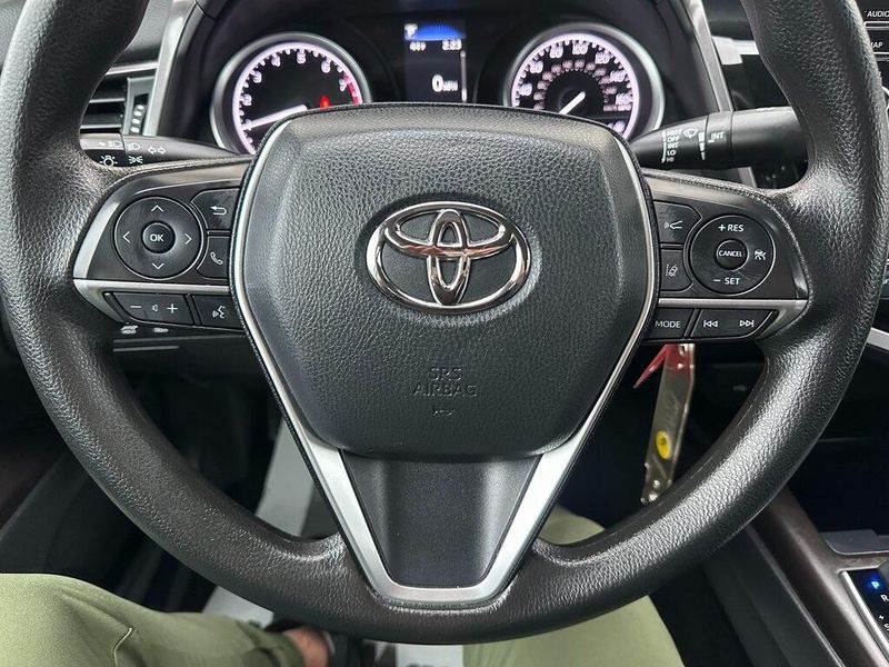 2022 Toyota Camry LEImage 3