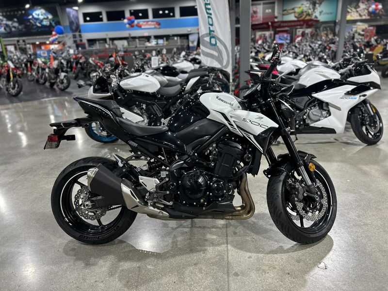 Used 2022 Kawasaki Z900 ABS Image 4