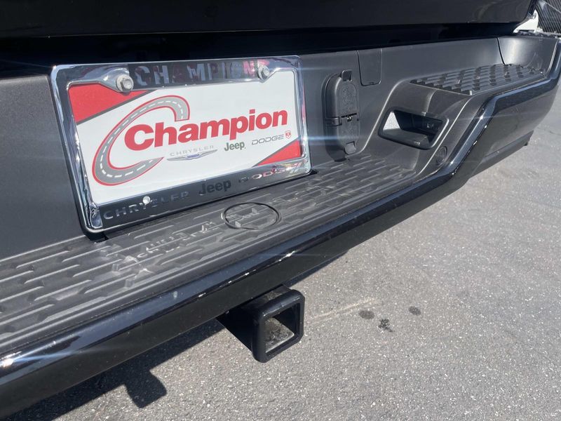 New 2026 RAM 1500 Big Horn Crew Cab 4x2 5'7' Box