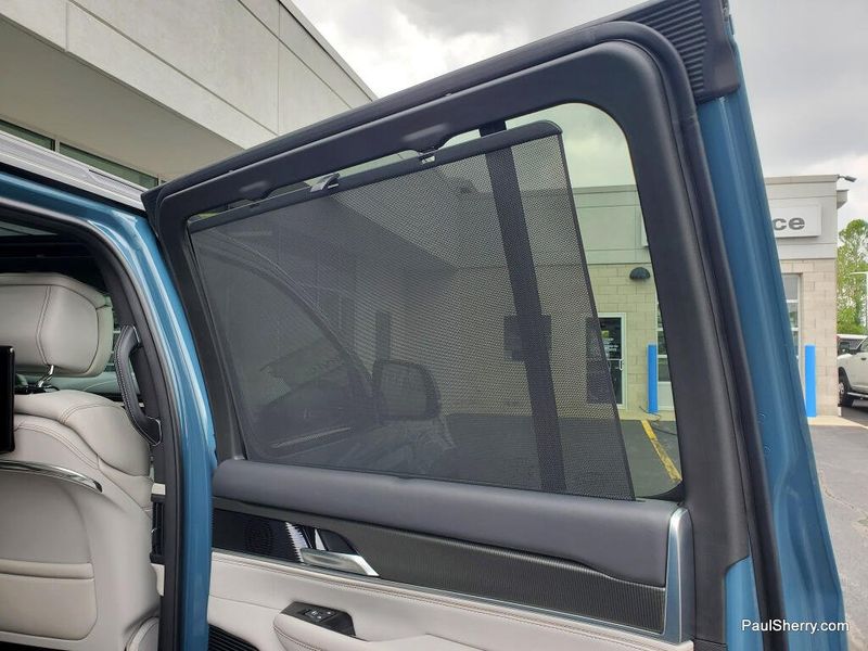 2026 Jeep Grand Wagoneer L Summit Obsidian 4x4