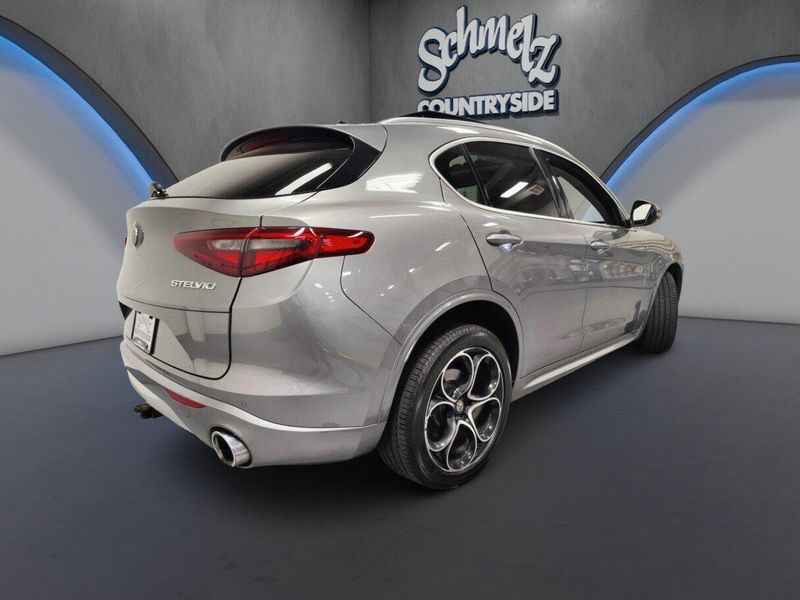 Used 2020 Alfa Romeo Stelvio Ti AWD w/Sunroof & NavImage 15
