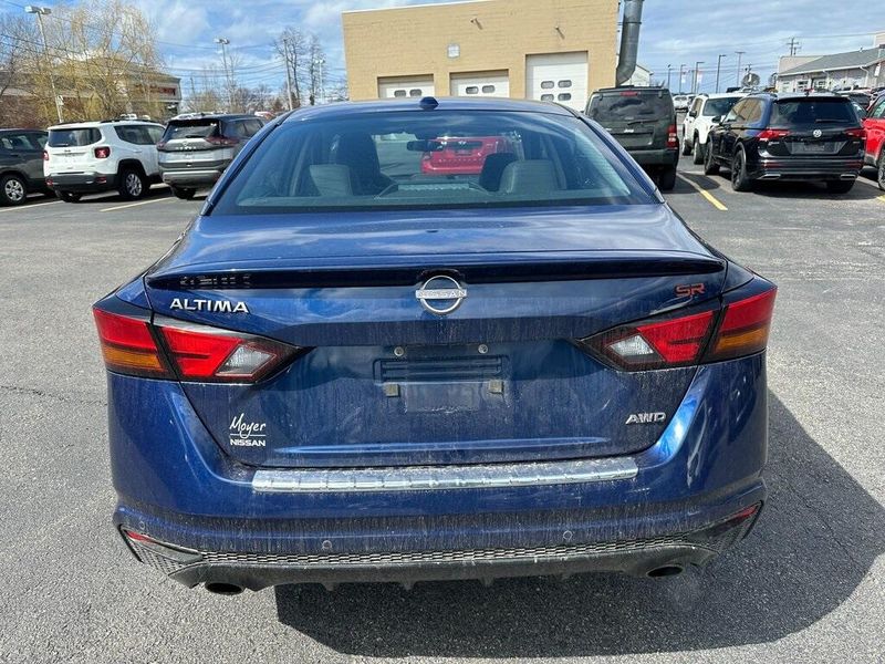 2023 Nissan Altima 2.5 SRImage 13