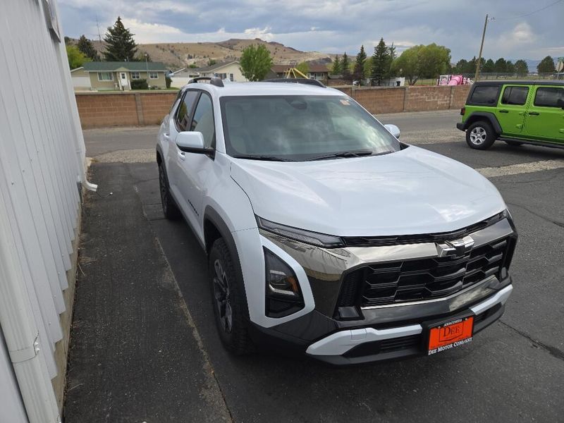 2026 Chevrolet Equinox ACTIV photo 2